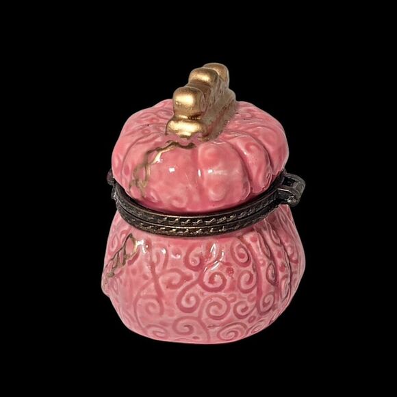 Beautiful Pink With Gold Accent Princess Trinket Box Pill Box With Crown 2.25" - Picture 2 of 7